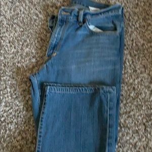 Men’s light washed jeans